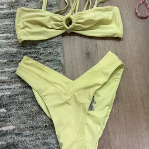 Yellow Bikini Set Size M thumbnail 2