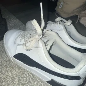 Puma Womens White and Black Sneakers thumbnail 1