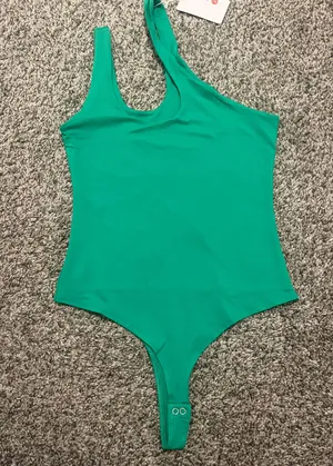 Reori A Butsmooth® Women's Trendy Sexy Plunge One Should.. thumbnail 7