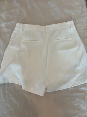 Mittoshop White Shorts  thumbnail 2