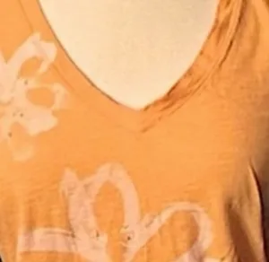 Old Navy Vintage Floral Graphic V-Neck Orange Boho Y2K Tee thumbnail 4