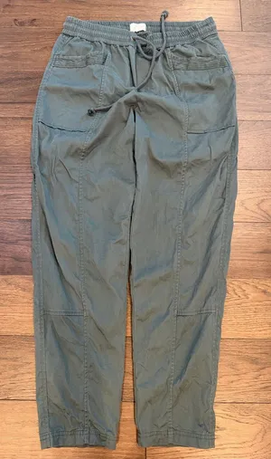Lou & Grey Joggers in Green Size Medium - C30-103 thumbnail 1