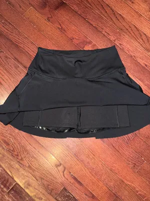Athleta Ace Tennis Skort 13.5" thumbnail 2