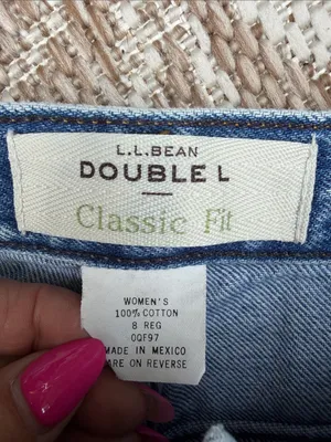 LL Bean Straight Jeans in Medium Blue Denim Size 8 thumbnail 2