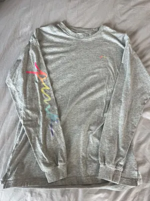 PINK Victoria’s Secret Long-sleeve Tee thumbnail 1