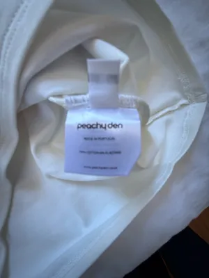 Peach Love White Top Peachy Den thumbnail 4