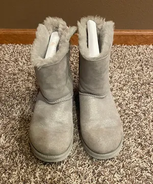 UGG Shiny Bailey Bow Boots - Breast Cancer Awareness Edition thumbnail 7