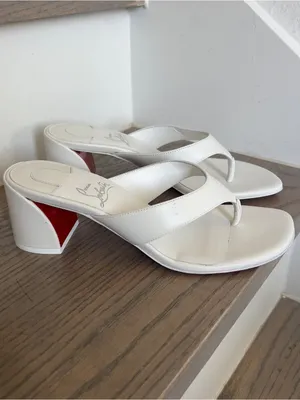 Christian Louboutin Janetonga 55mm Leather Thong Sandals in White thumbnail 5