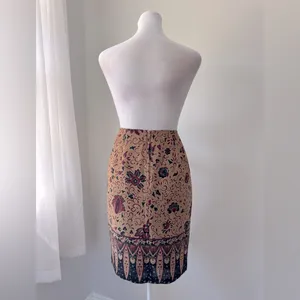 Vintage Y2K Mixit Tan, Burgundy & Black Floral Print Knee Length Wrap Skirt thumbnail 7
