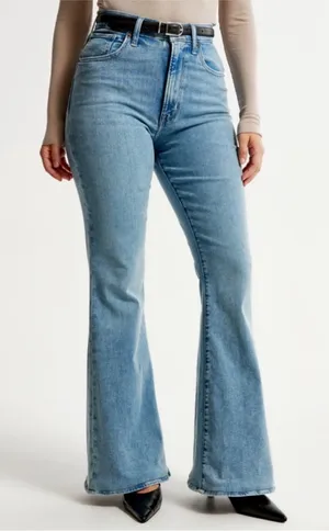 Abercrombie & Fitch Ultra High Rise The Flare Jeans thumbnail 1