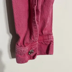 Zara Z1975 Cropped Denim‎ Jean Jacket Barbiecore Pink Size Medium thumbnail 4