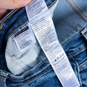 Levi’s • Wedgie Straight jeans distressed medium wash frayed hem ripped knee thumbnail 8