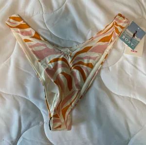 Roxy bikini bottoms  thumbnail 1