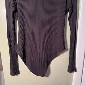 H&M Women's Size Medium Bodysuit Long Sleeve Lace Up‎ Black Ribbed Deep V-Neck thumbnail 8