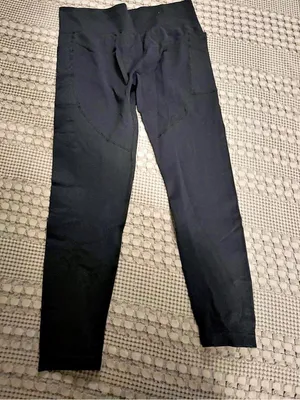 black leggings with pockets, compression. And butt lift size women’s large#activewear #athletic thumbnail 1