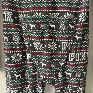 PINK Victoria's Secret Fair Isle Dog Patterned Pajama One Piece Onesie Jumpsuit thumbnail 6