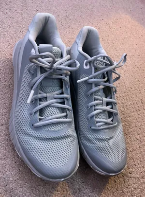 Under Armour Basketball Shoes thumbnail 3