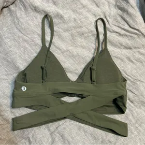 Lululemon Still Now Sports Bra Light Support A/B Cup Army Green Size 8 Yoga thumbnail 6