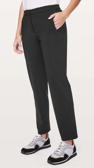 Lululemon On The Move Lightweight Pants – Black – Size 4 thumbnail 1