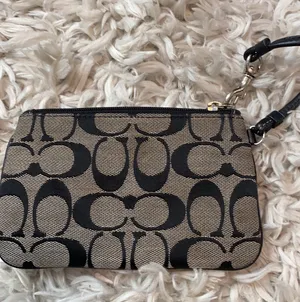 Coach Wristlet thumbnail 4