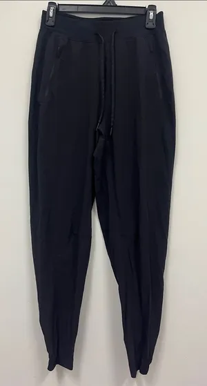 Lululemon Black Drawstring Hiking/Outdoor Active Pants size 6 thumbnail 1