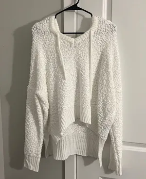 POL sweater thumbnail 1