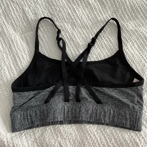 PINK sports bra thumbnail 2