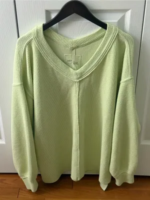 Aerie Wonder Textured V-Neck in Green Glow thumbnail 2