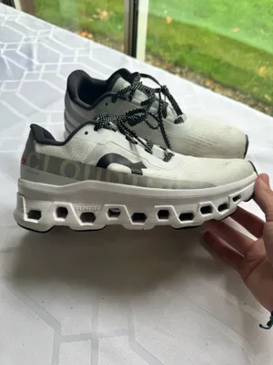 On Cloud Cloudmonster Shoes thumbnail 3