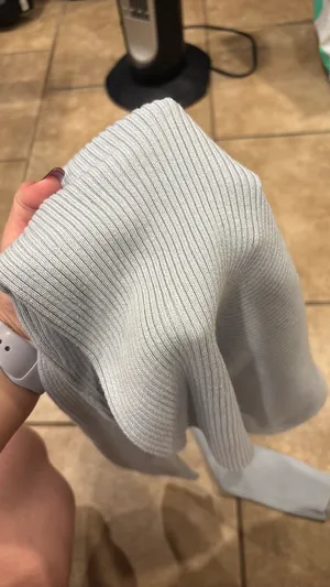 Brandy Melville Cropped Ribbed Sweater light blue gray  thumbnail 2