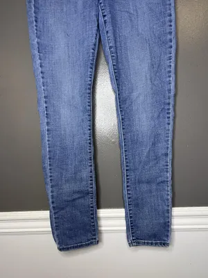 Levis Curvy Skinny Jeans Womens 28 Medium Wash Blue Mid Rise Stretch Denim thumbnail 3