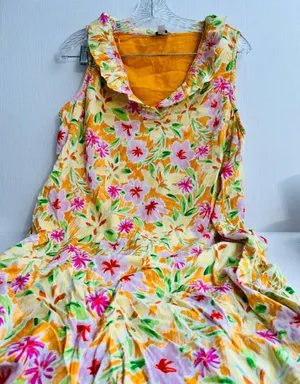 Crown & Ivy Bright Floral Print Dress thumbnail 1