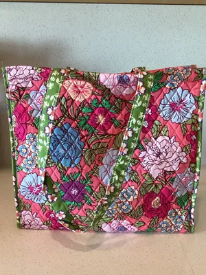Vera Bradley Vibrant Gardenias Quilted Essential Tote thumbnail 2