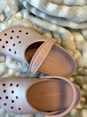Pink shimmering Crocs  thumbnail 4
