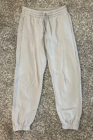 TNA Aritzia Jogger Sweatpants Grey thumbnail 1