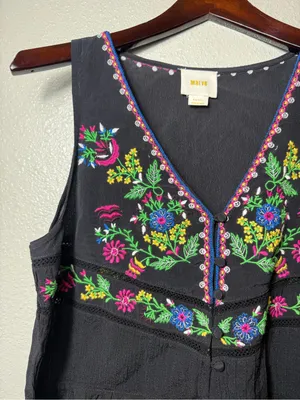Anthropologie Maeve Carlotta Embroidered Sleeveless Blouse Black‎ Floral Size S thumbnail 4