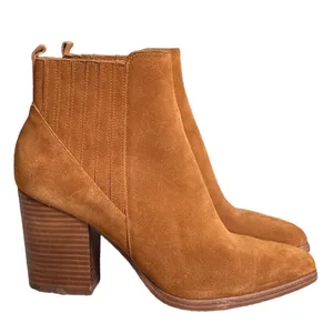 Marc Fisher Alva Cognac Brown Suede Pointed Western Toe Block Heel Booties 9.5M thumbnail 2