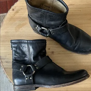 Frye Phillip Harness Short Ankle Boots Womens Size 7 B Black Leather‎ Zip Moto thumbnail 5