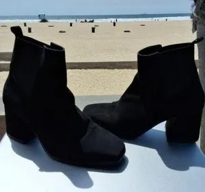 Sergio Rossi Women's Black Suede Ankle Boots Size 9 Elegant Designer Booties thumbnail 1