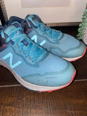 New Balance Women's Fresh Foam Arishi Trail V1 Sneakers Size 8.5 EUC thumbnail 3