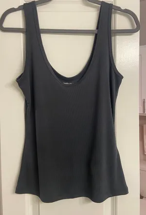 Abercrombie Tank thumbnail 1