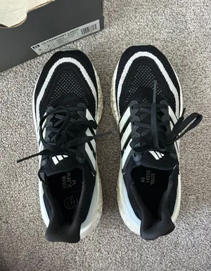 Adidas Ultraboosts thumbnail 1