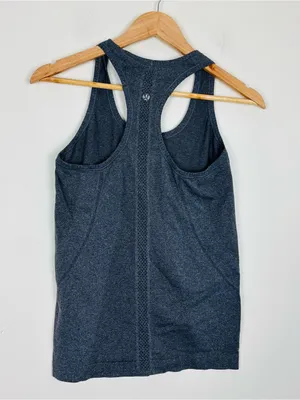 Lululemon swiftly tech gray tank. Size 6 thumbnail 3