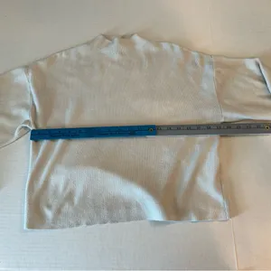 Women’s Vero Moda Soft Cream long sleeve Turtleneck Sweater size Medium thumbnail 9
