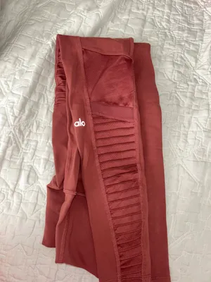 Alo Yoga Leggings thumbnail 3