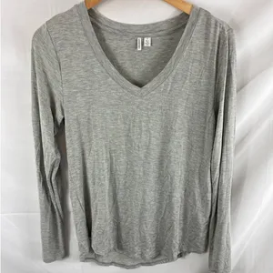 Nordstrom Heather Grey V Neck Long Sleeve Shirt S thumbnail 2