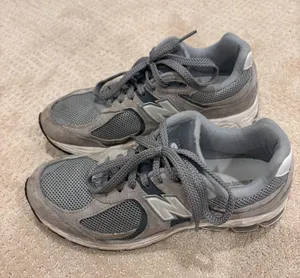 New Balance Sneakers Women’s 8 thumbnail 1