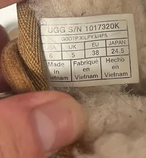 UGG Neumel Chestnut Tan Suede Lace Up Chukka Boots Men’s 6 or Women’s 8 thumbnail 5