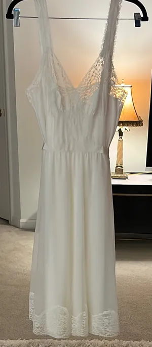 Van Raalte vintage nightgown size 36 bust thumbnail 1