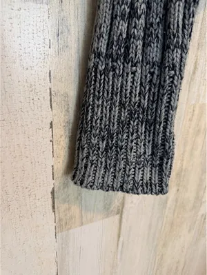 Urban Outfitters Women’s M/M Gray Chunky Knit Cropped Cowl Neck Sweater thumbnail 5